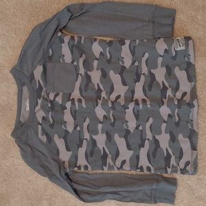 Boys OshKosh long sleeve tshirt, size 10/12